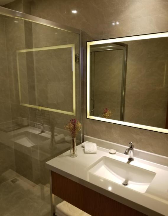 Linjiang International Cruise Hotel Baoyang Road Shanghai Extérieur photo